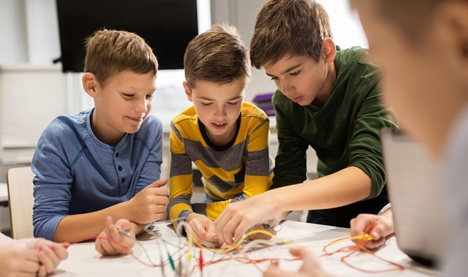 Helping Your Child Thrive in Group Projects: Collaboration Skills for the Future